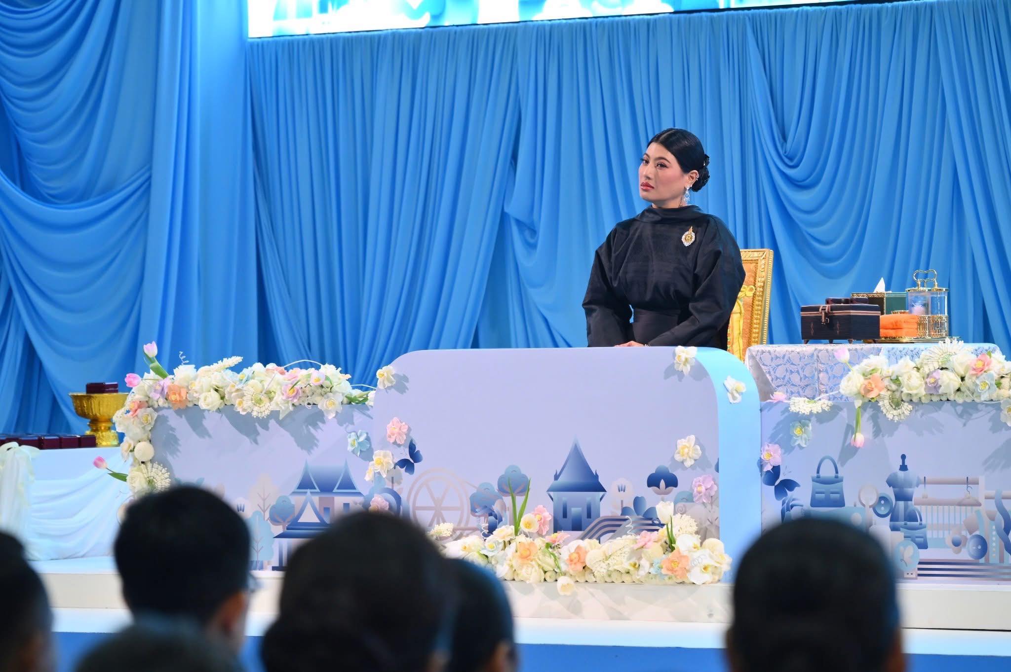 “ผู้ตรวจณัฐนิช” ร่วมเฝ้ารับเสด็จ สมเด็จพระเจ้าลูกเธอ เจ้าฟ้าสิริวัณณวรี นารีรัตนราชกัญญา เสด็จไปทรงเป็นประธานงาน “Silk Festival 2025 สู่การพัฒนาที่ยั่งยืน”